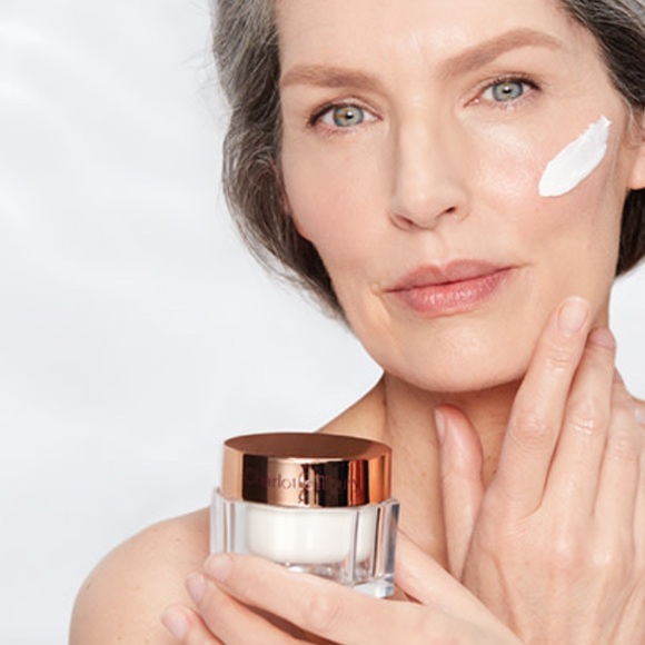 CHARLOTTE'S MAGIC CREAM FOREVER 50ML
SKINCARE KIT - Picture 4 of 9